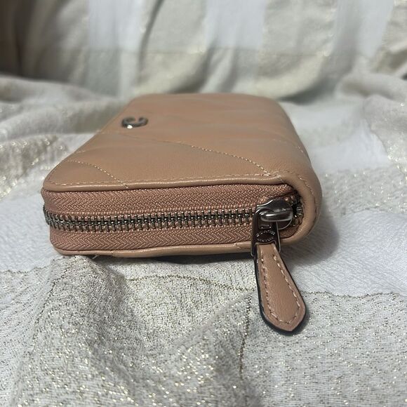 NEW - COACH PILLOW QUILTING ACCORDIAN ZIPPER NAPPA NUDE CREAM LEATHER WALLET - Picture 7 of 16